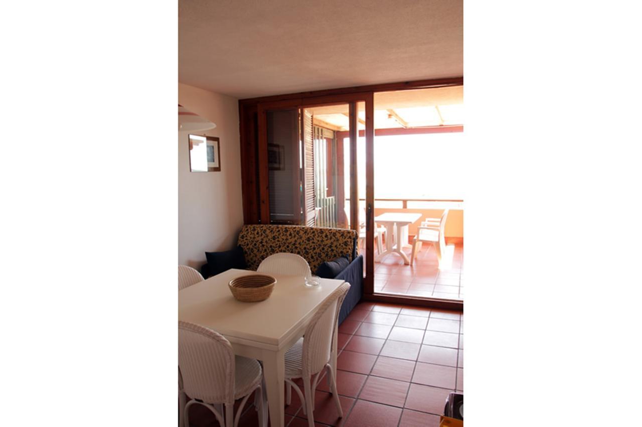 Residence Portolaconia Appartamenti Cannigione Kamer foto