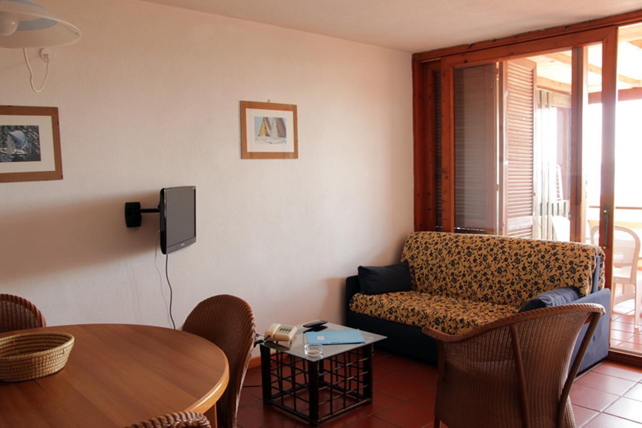Residence Portolaconia Appartamenti Cannigione Kamer foto