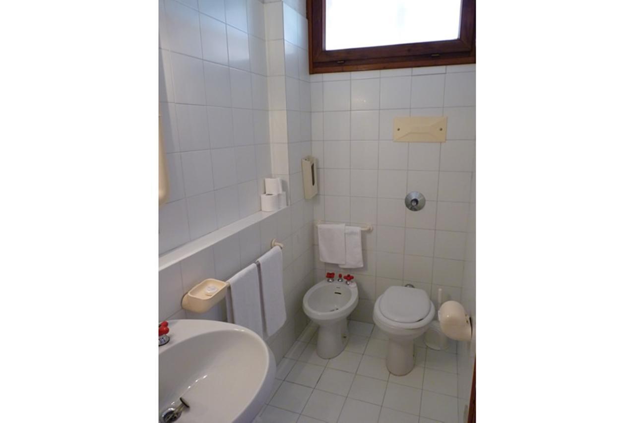 Residence Portolaconia Appartamenti Cannigione Buitenkant foto