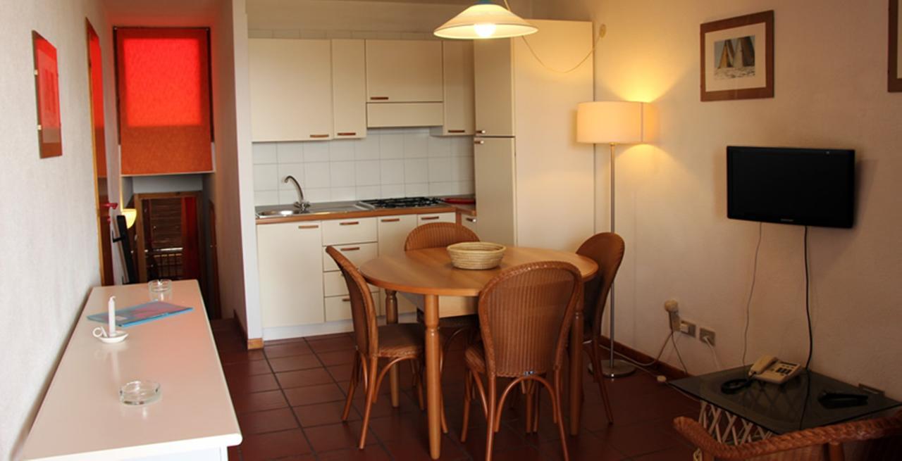 Residence Portolaconia Appartamenti Cannigione Buitenkant foto