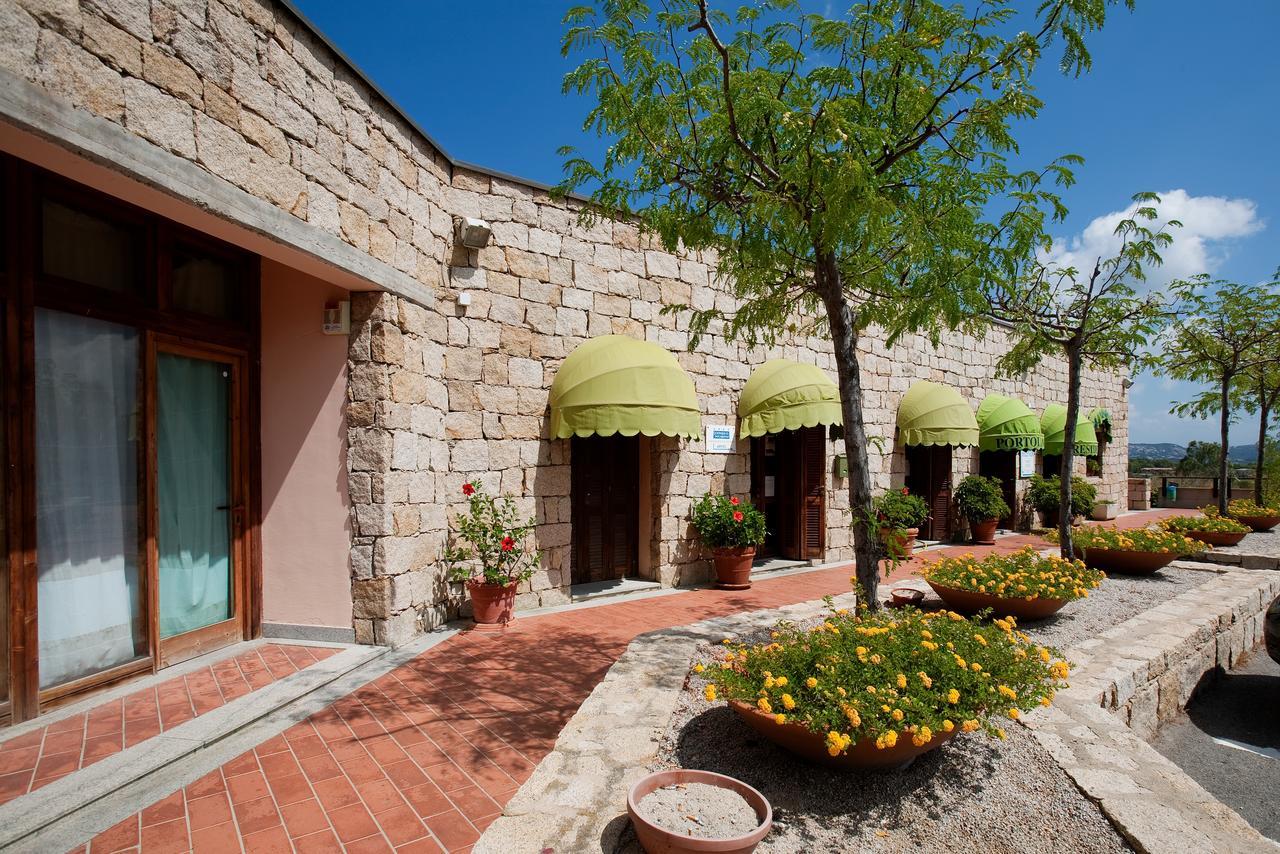 Residence Portolaconia Appartamenti Cannigione Buitenkant foto